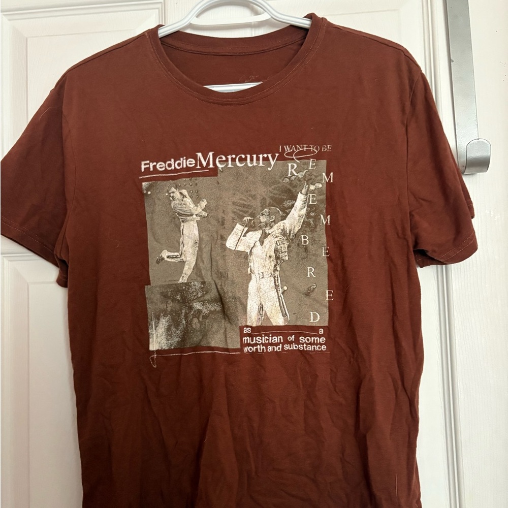 NOBO Freddie Mercury Graphic Tee - Brown